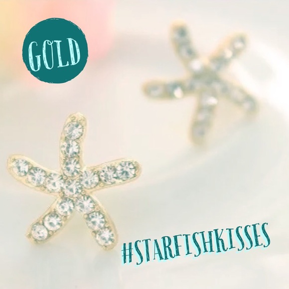DAINTY Gold jewelry Pave Crystal Starfish Earrings - Picture 1 of 4